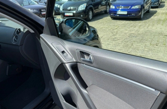 Volkswagen Tiguan cena 52000 przebieg: 250390, rok produkcji 2012 z Więcbork małe 497